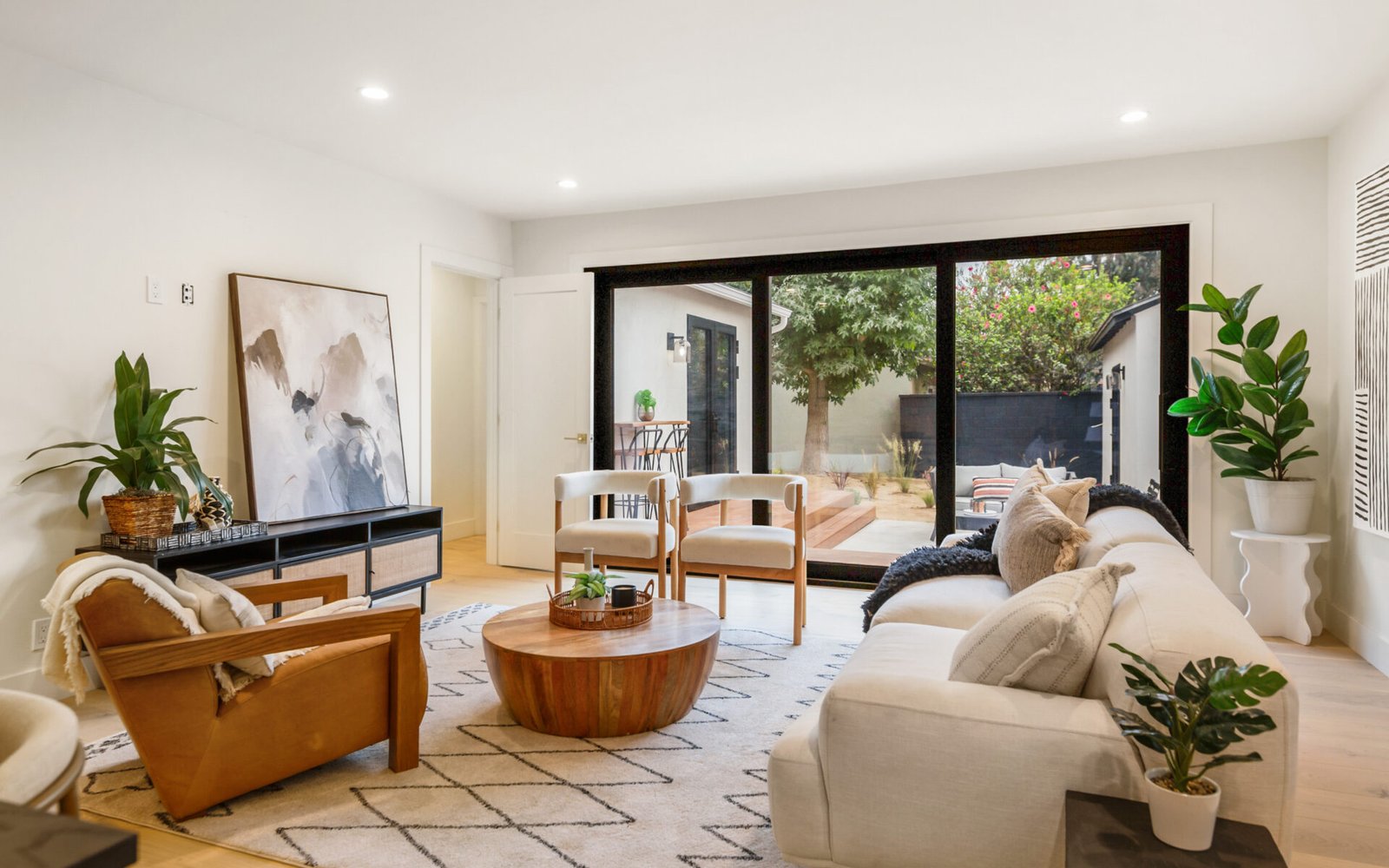 Modern Elegance in Venice