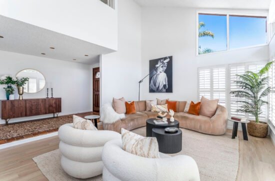 Home staged by Mid Modern Designs at 10200 Autumn Leaf Cir, Los Angeles, CA 90077 (1)