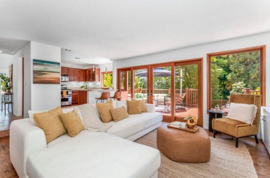 Home staged by Mid Modern Designs at 10200 Autumn Leaf Cir, Los Angeles, CA 90077 (4)