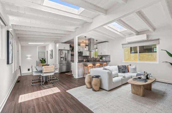 Home staged by Mid Modern Designs at 1712 Stanford Ave, Redondo Beach, CA 90278 (5)