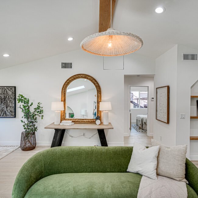 Staged Home by Mid Modern Designs at 3268 Veteran Ave Los Angeles, CA 90034 (13)