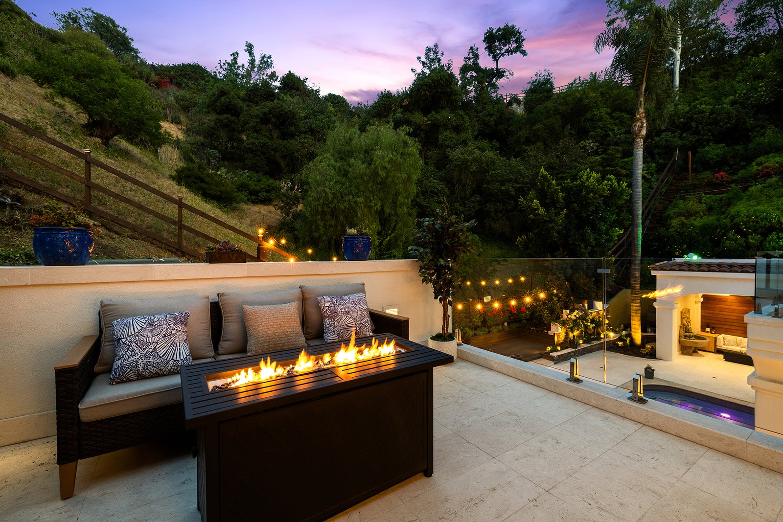 Gorgeous Home Staged by Mid Modern Designs at 2468 Coldwater Canyon Dr, Beverly Hills, CA 90210 (19)