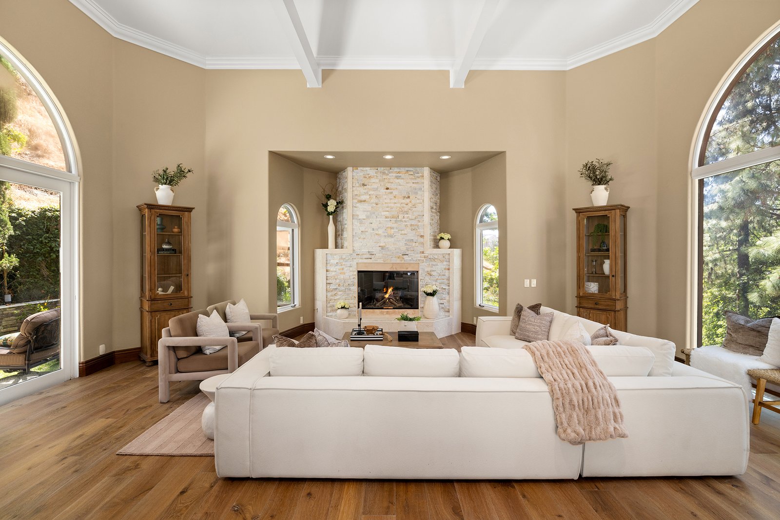Gorgeous Home Staged by Mid Modern Designs at 2468 Coldwater Canyon Dr, Beverly Hills, CA 90210 (2)