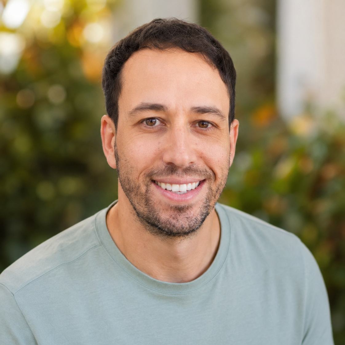 Julien Bortz, Founder of Mid Modern Designs